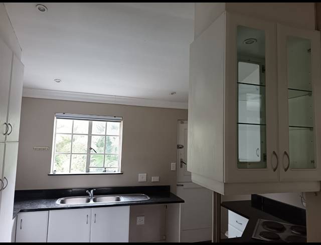 2 BEDROOM MAISONETTE TO LET IN ESSENWOOD